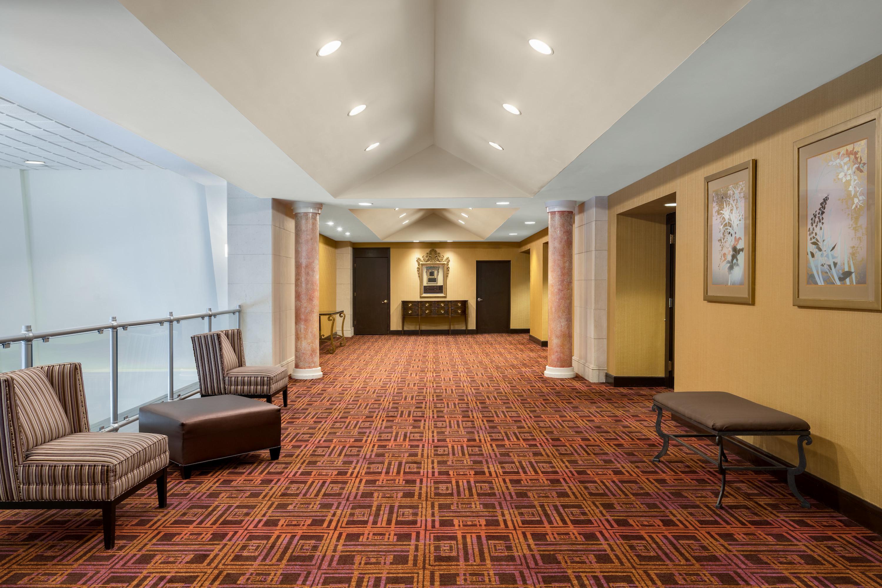 Отель Crowne Plaza Englewood By Ihg Экстерьер фото