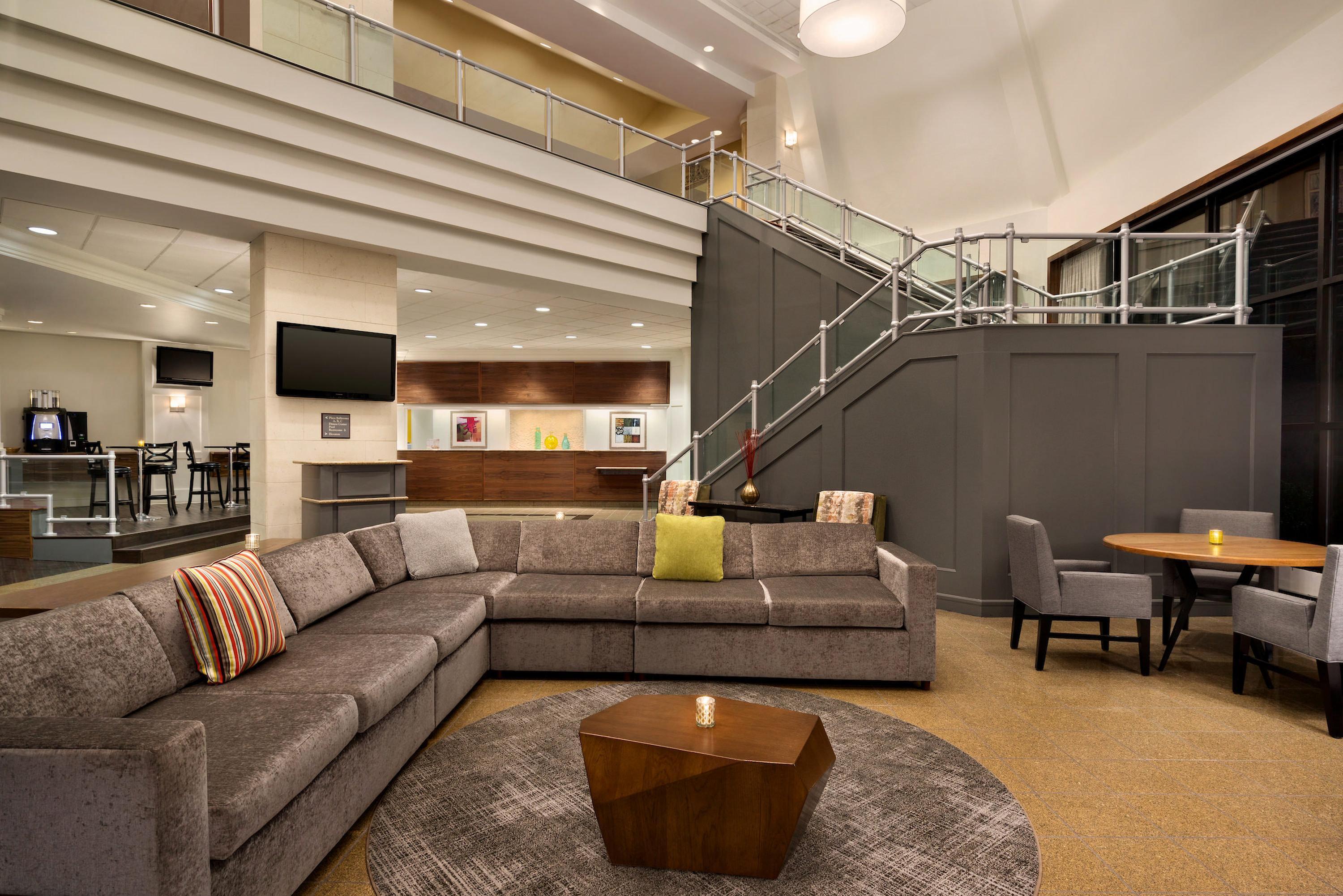 Отель Crowne Plaza Englewood By Ihg Экстерьер фото