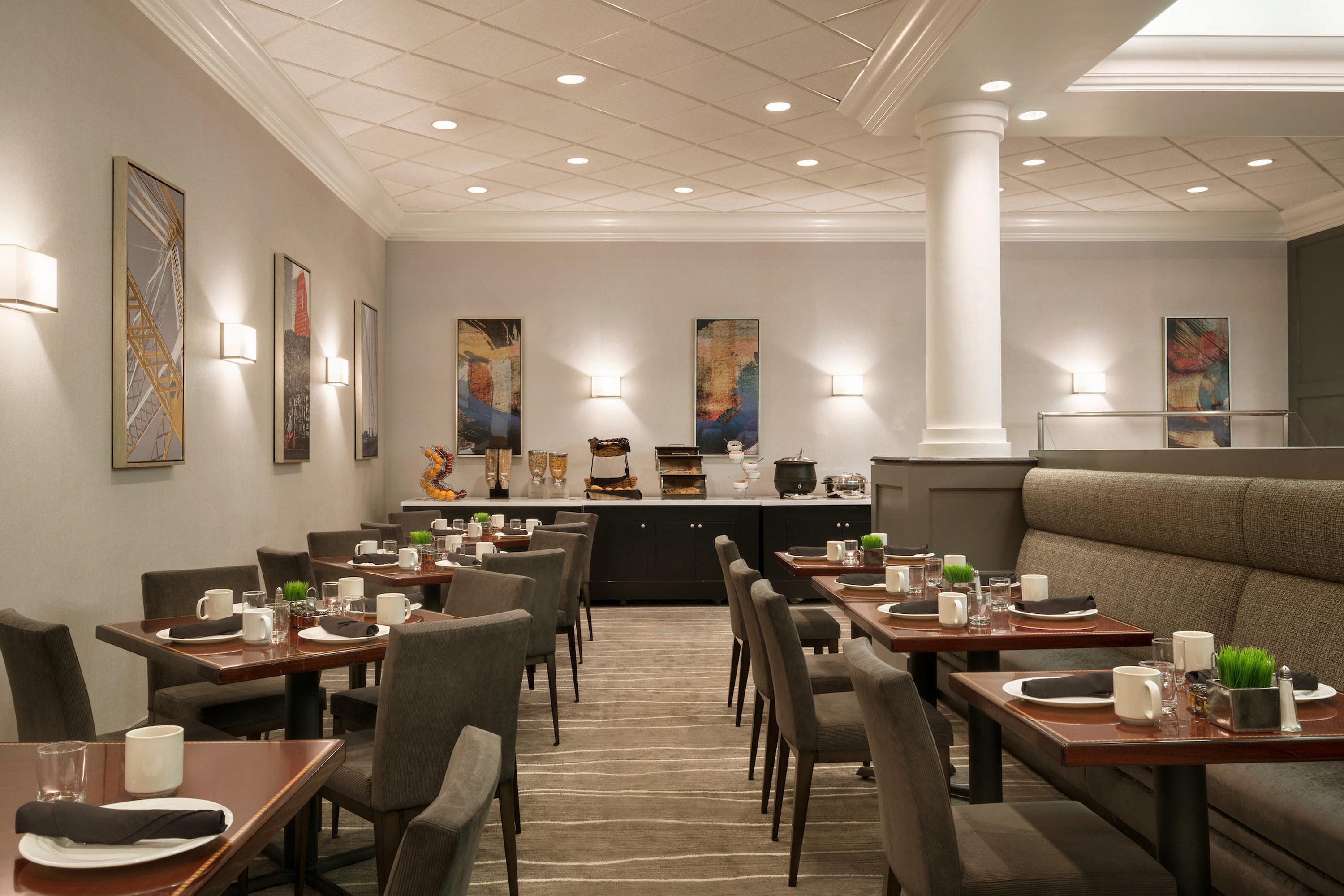 Отель Crowne Plaza Englewood By Ihg Экстерьер фото
